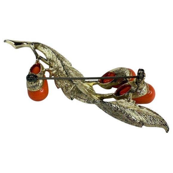 VTG 1962 Sarah Coventry Bittersweet Brooch Faux Coral Gold Tone Leaf Pin Jewelry - Picture 9 of 10